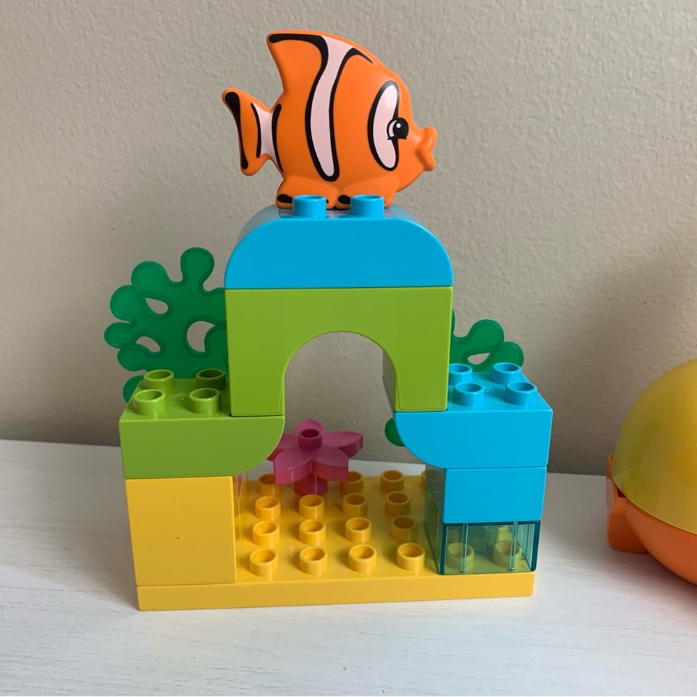 Lego DUPLO Submarine Adventure Set 10910 - Picture 8 of 9
